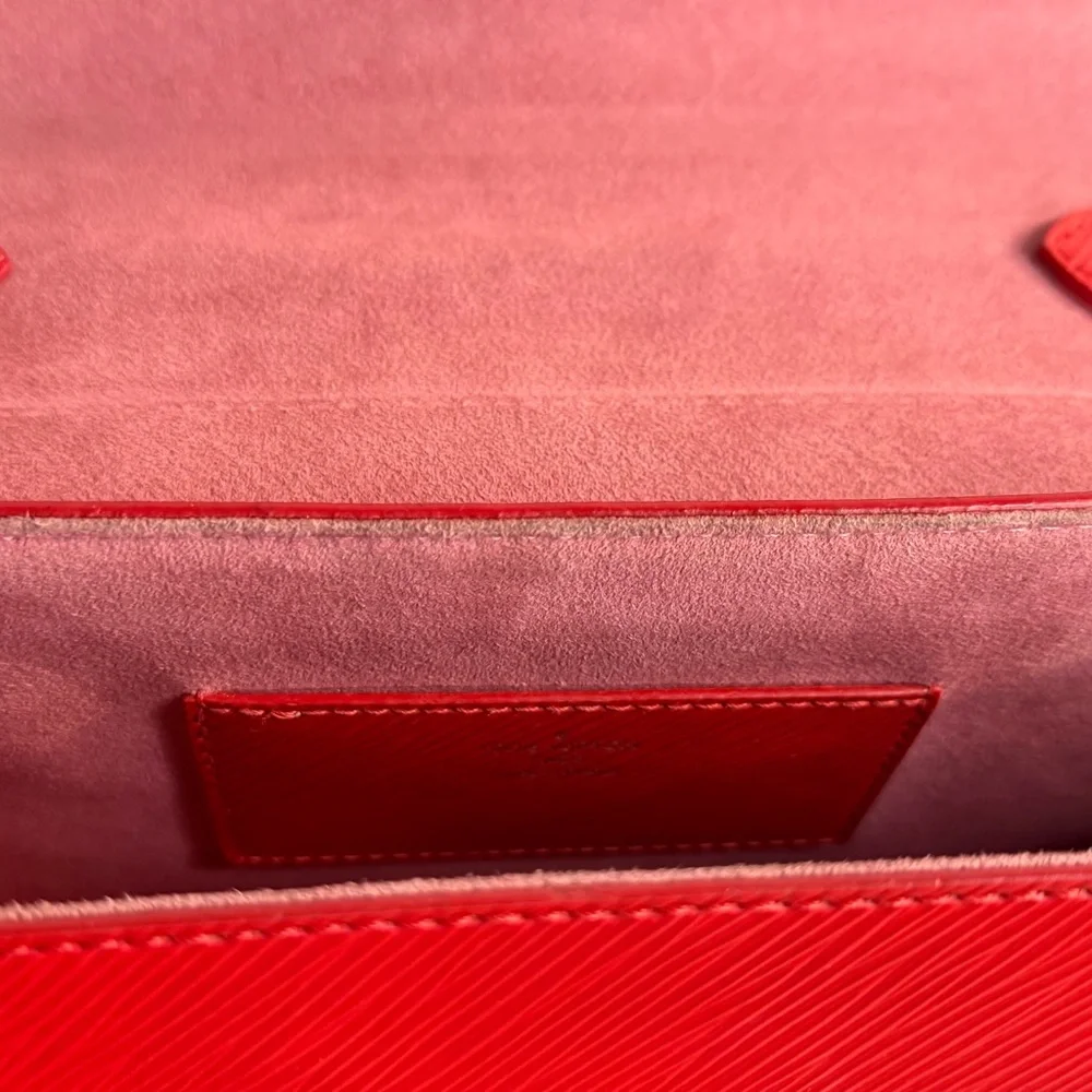 Louis Vuitton Red Crossbody Bag with Silver Chain - Picture 5 of 6